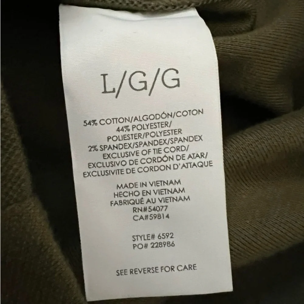 Cabi Squad Olive Green Romper NWT - Picture 4 of 4